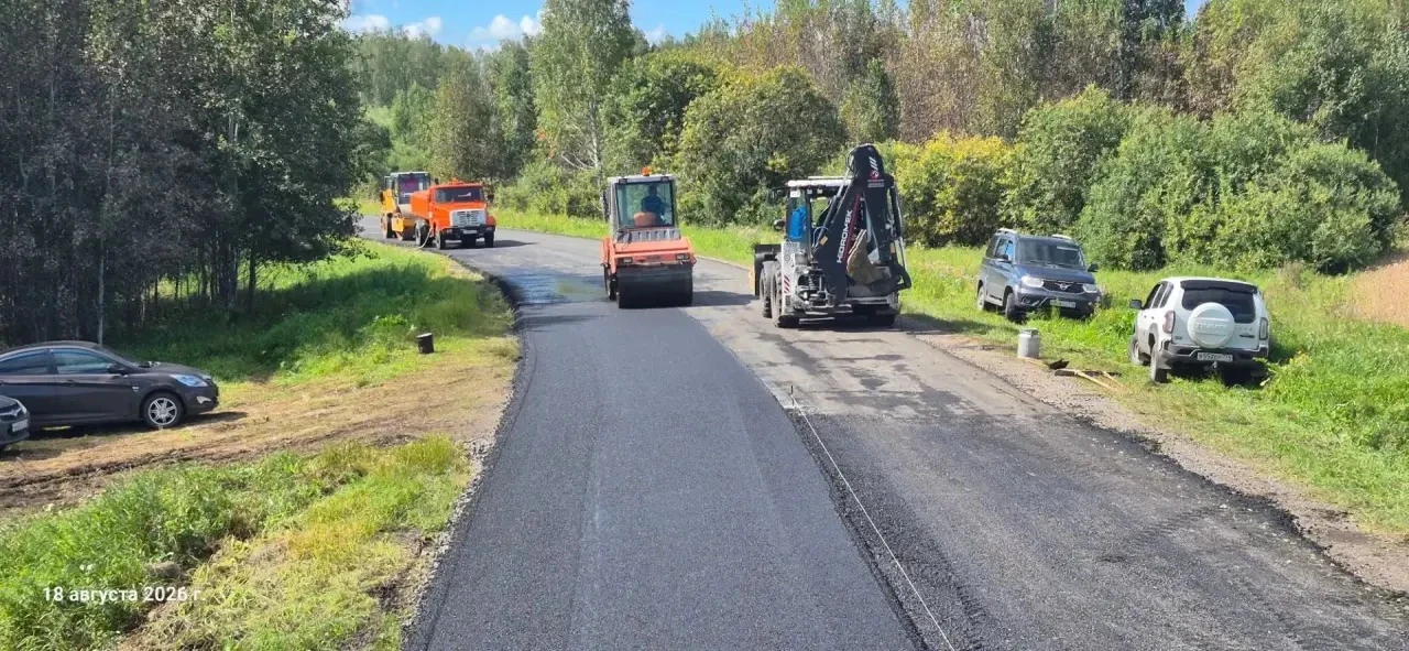 🛣️ Продолжаются работы на дороге Бродокалмак – Сугояк