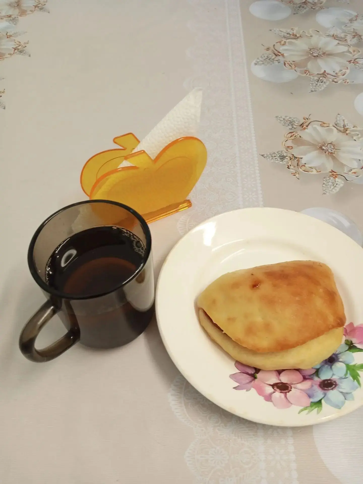 В нашем детском саду прошёл  вкусный и очень полезный полдник! Ребята с большим удоволь...