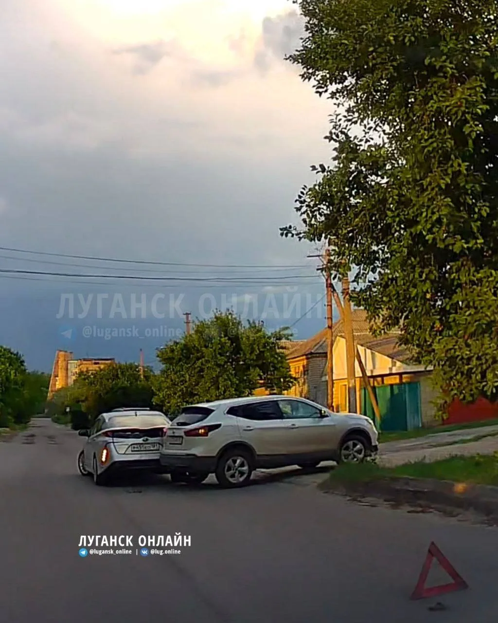 ДТП на Галицкого, 30 лет Победы, Щербакова, Луганск.

@lprdriver