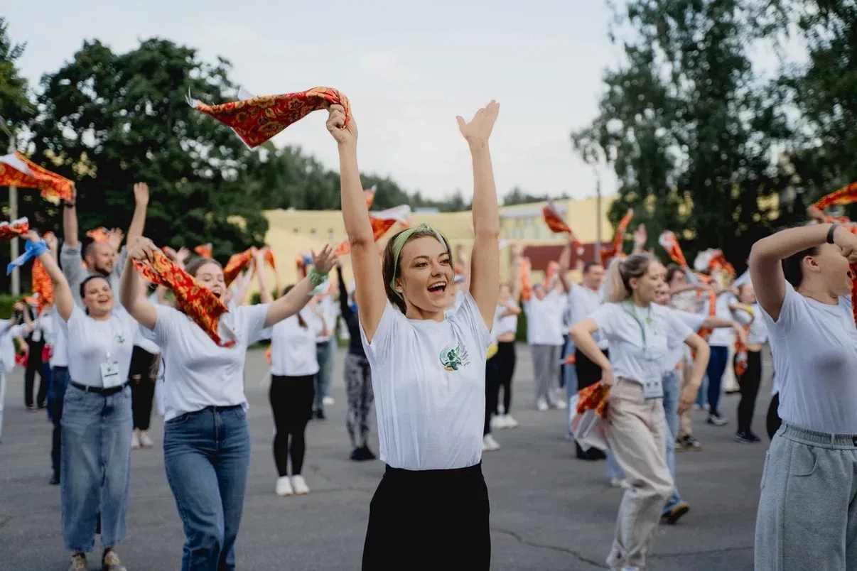 Энергия традиций 🤍

Зарядитесь с утра энергией от наших участников! Участники погрузились в атмосфе