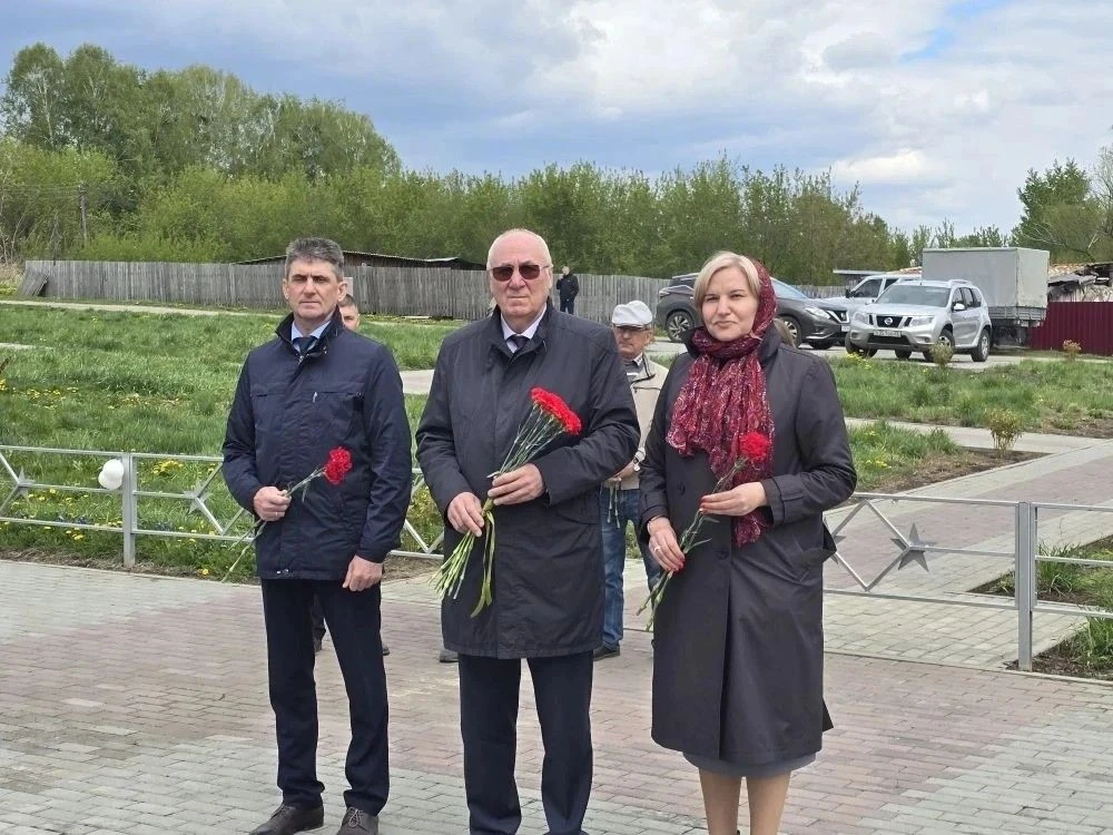 Продолжаются рабочие поездки по нашему району главного врача  федерального центра травматологии, орт