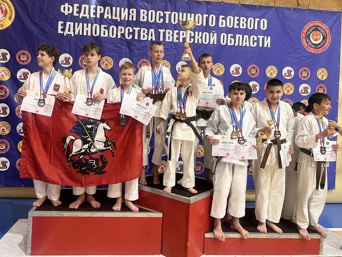 Головокружительные результаты школьной секции карате!  👏Поздравляем победителей и призёров 12‑го Чем