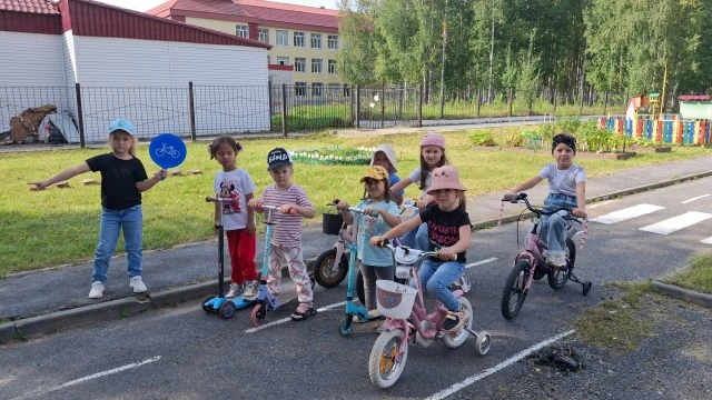 «Безопасность на ВЕЛО, МОТО, СИМ»: как прошла акция в группе «Капелька».