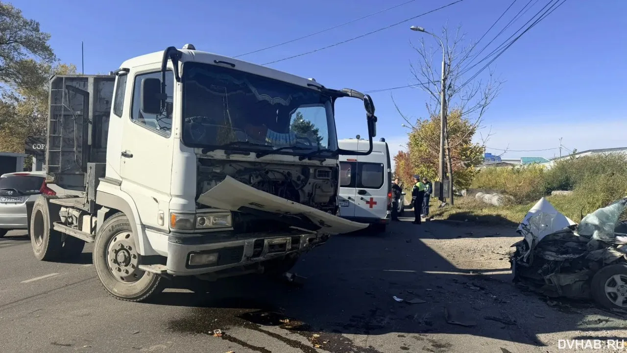 Погиб пассажир: грузовик протаранил Toyota Sprinter на Промышленной