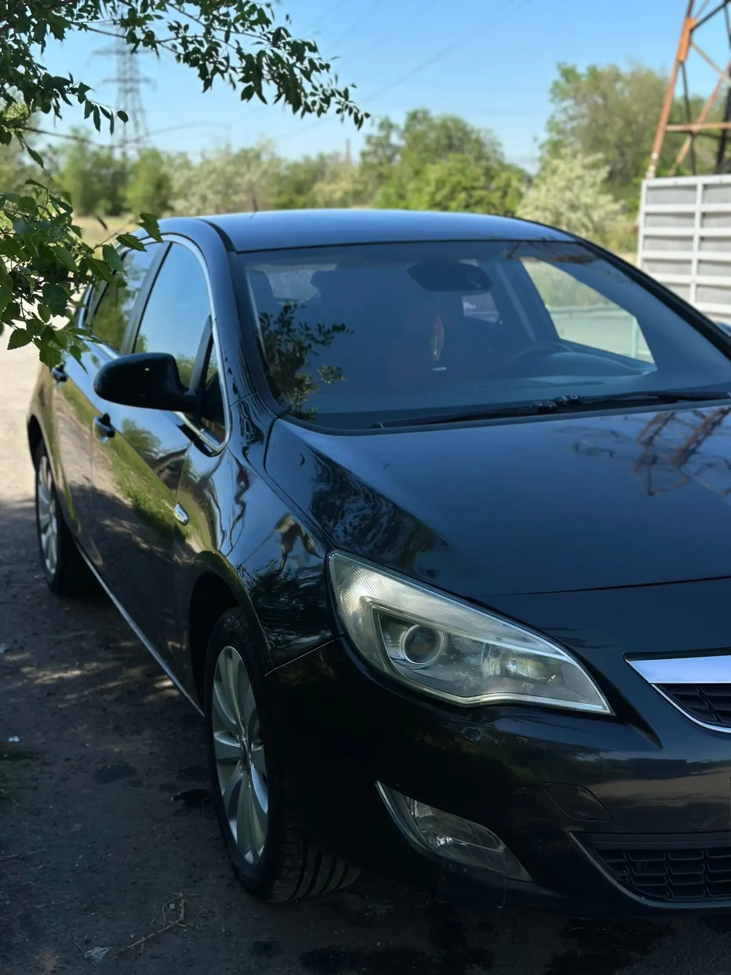 В продаже ✅✅✅ семейная тачка
Астра j 2011г на 1.4 турбо моторе. На АКпп 6 ст.
Внешка хорошая.
Компле