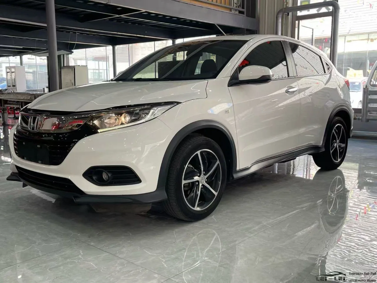 Honda Vezel 2020 1.5L CVT Pioneer 
⚙️ Привод: 2WD 🛞☀️
🔧 Двигатель: 1.5L⚡️🧠
📅 Дата выпуска: Январ