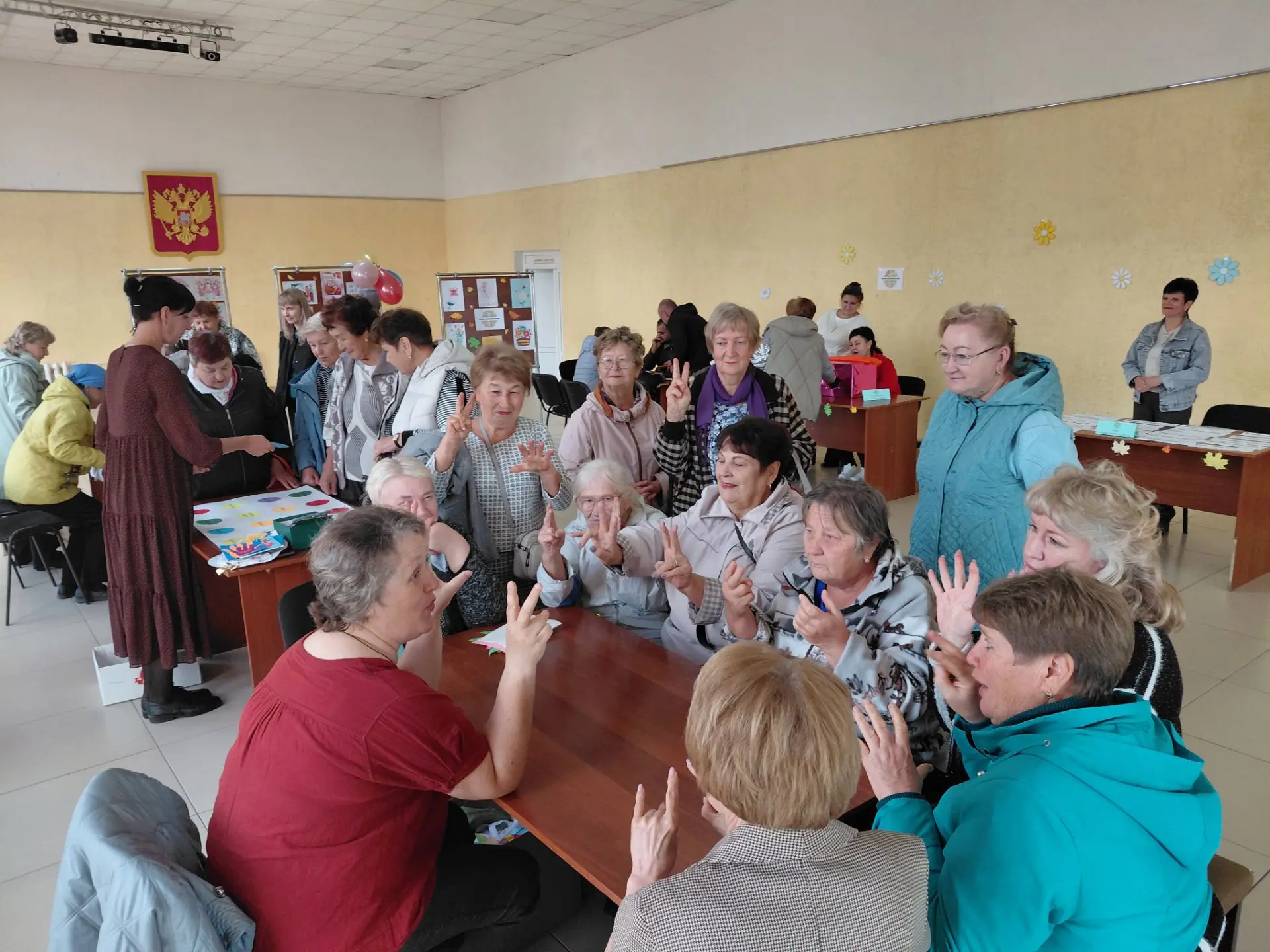 1 октября, в Международный день пожилых людей, в районном Доме культуры р.п. Новые Бура...