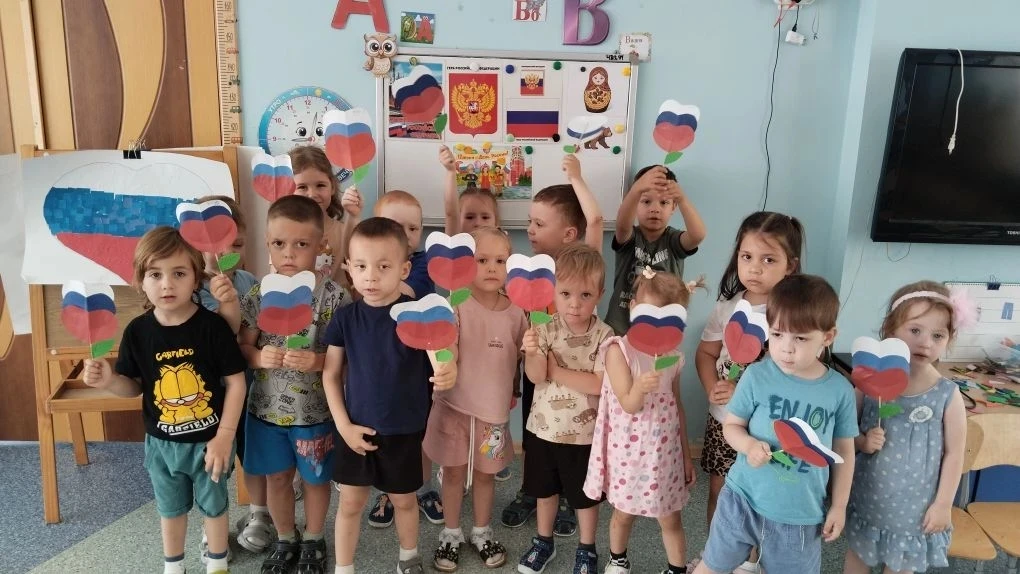 🇷🇺День России 🇷🇺

В преддверии праздника, посвящённому Дню России наши творческие мастерские рас