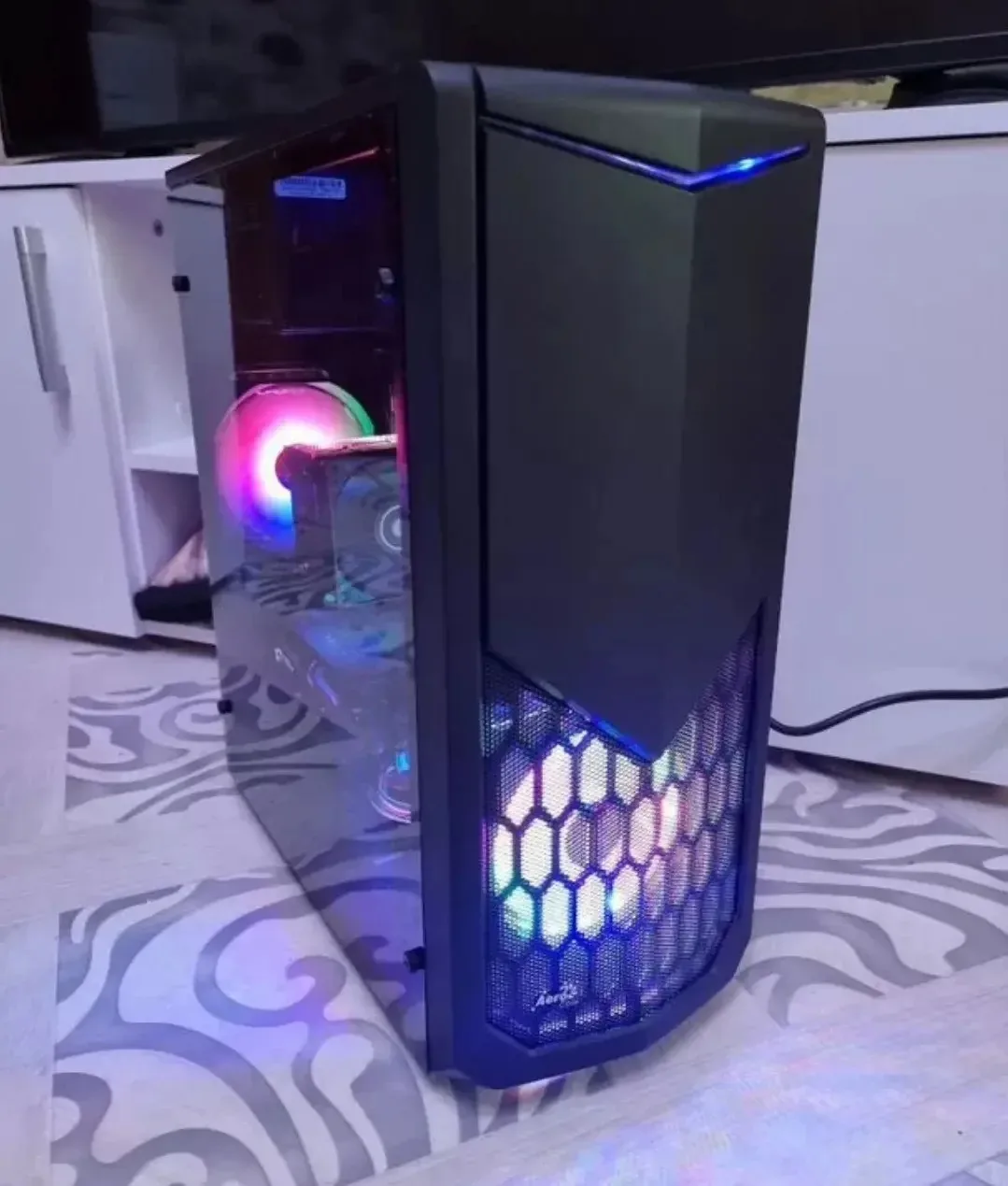 Продам игровой системный блок.
Технические характеристики:
Процессор: Intel Xeon E5-2650V2  
Видеока