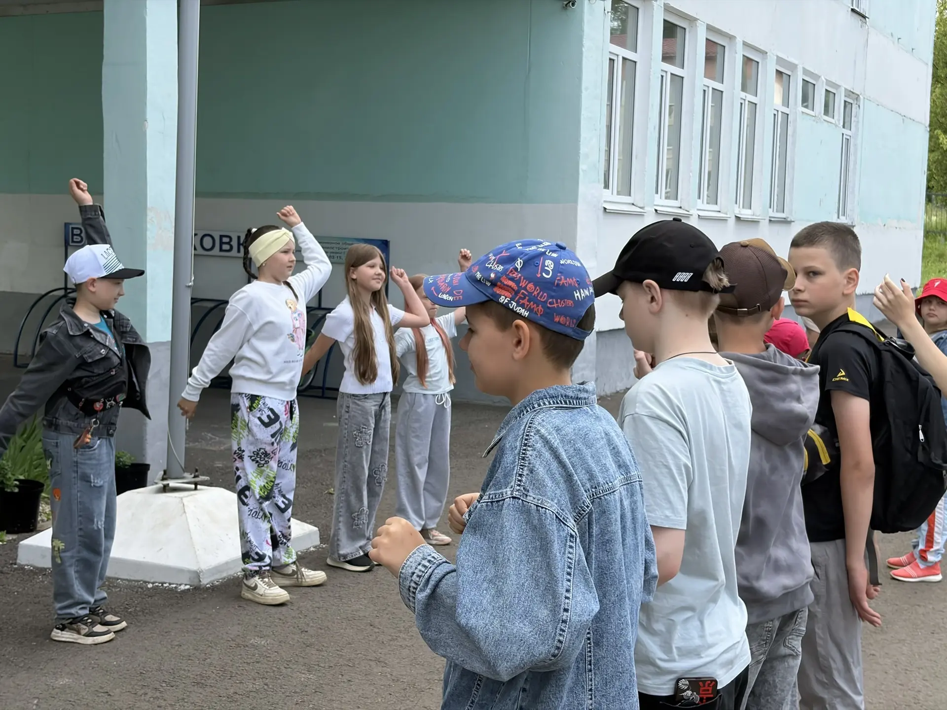 🍦 Сегодня в пришкольных лагерях «Солнышко» и «Движение Первых» #лучшая37 один день вместил в себя и