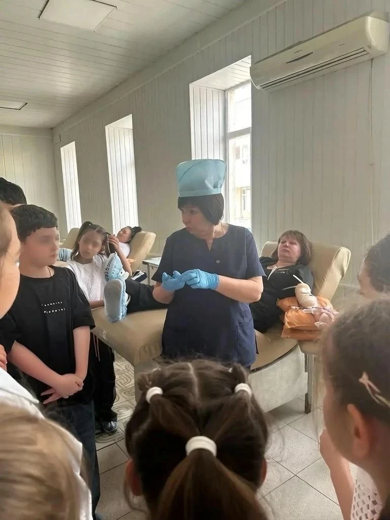 Сегодня у нас были очень ценные гости - будущие доноры!!

Руководитель Пятигорского филиала, Наталья