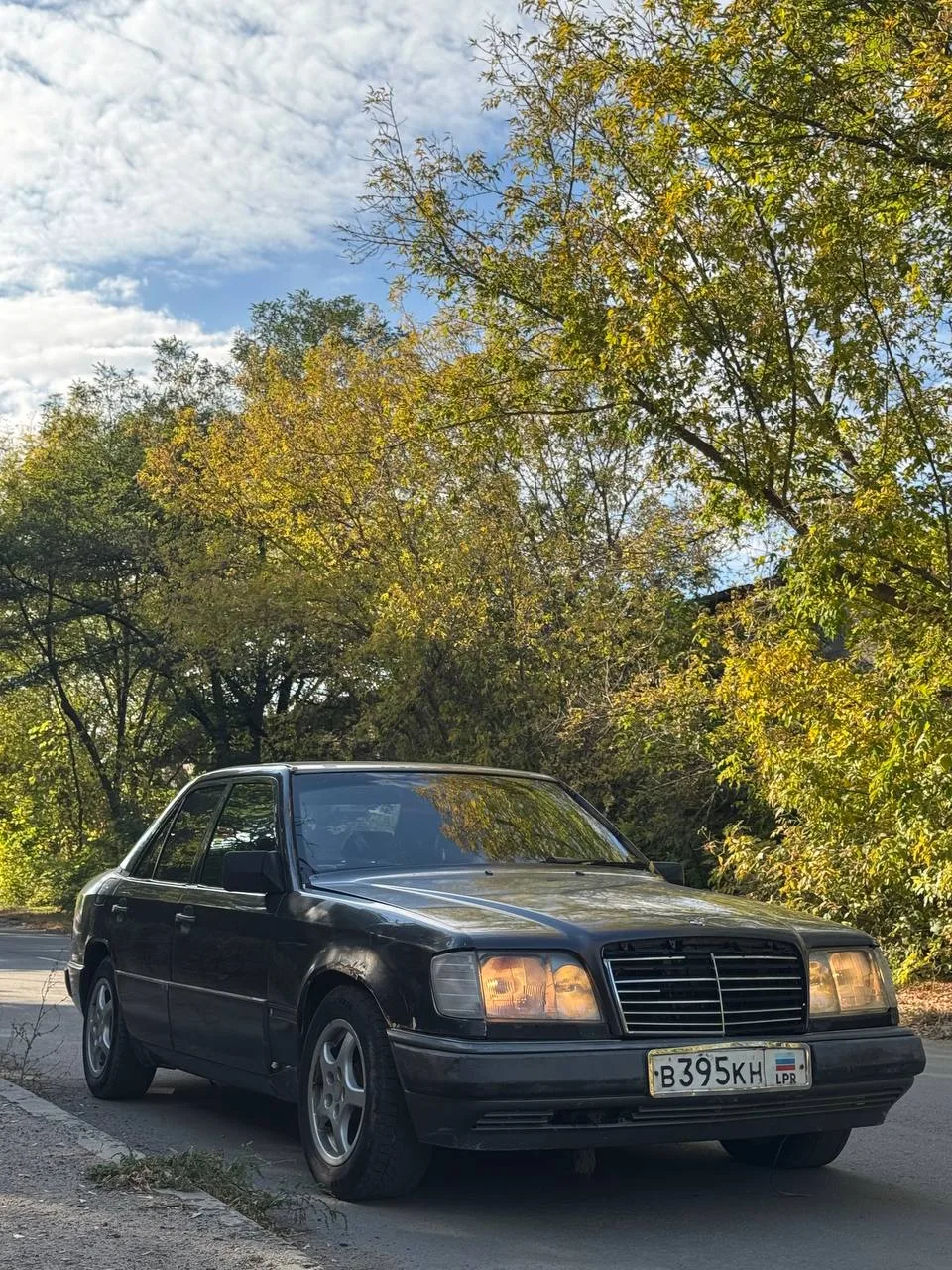 🏎 Mercedes-Benz W124 1992 год 3.5 АТ — 95.000₽