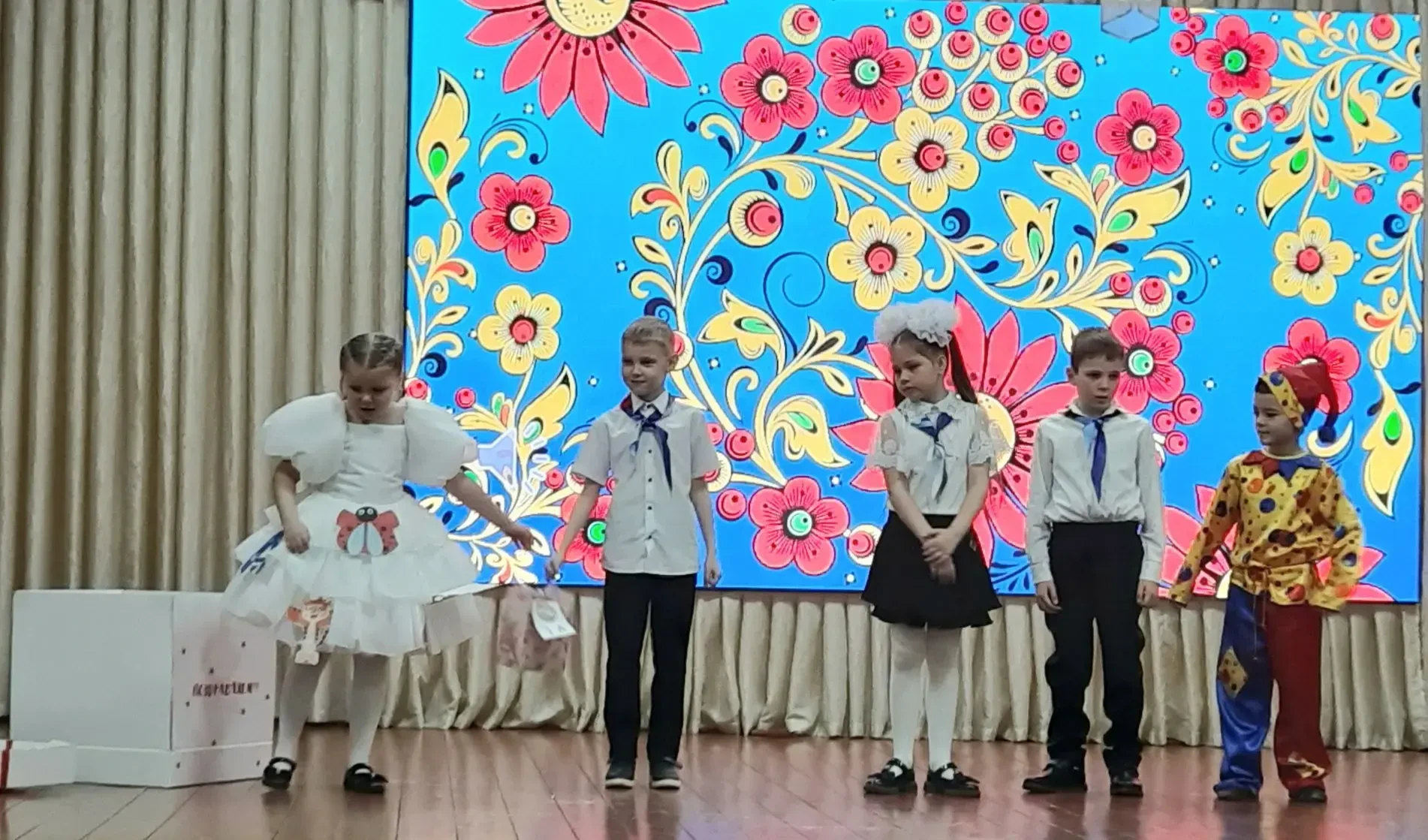 🎉Прощание с Азбукой🎉25 марта первоклассники устроили настоящий праздник! Это был особенный день, ког