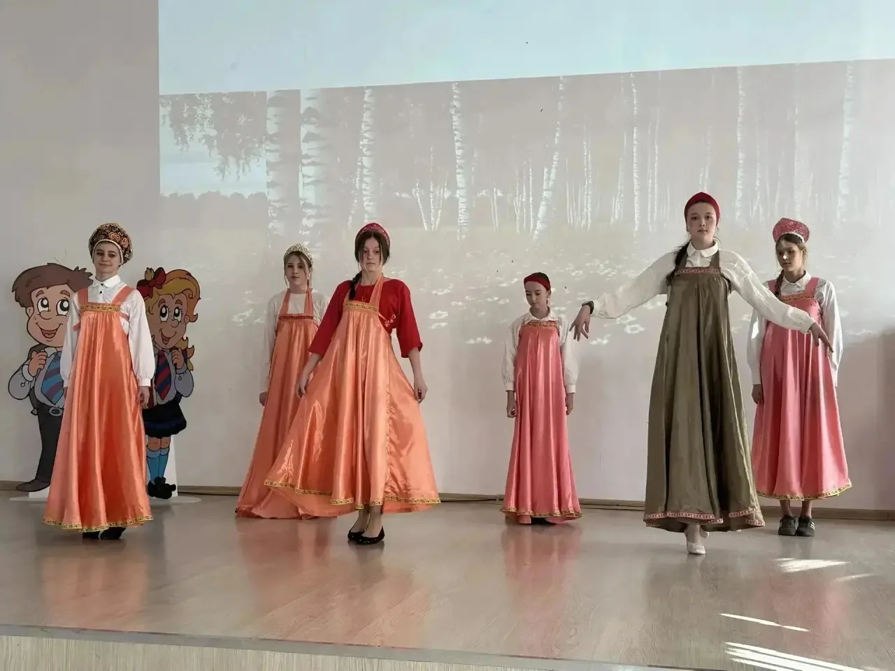 🇷🇺В Год единства народов России в нашей школе стартовал фестиваль «Мы разные, но мы едины!"  ✨Дети п