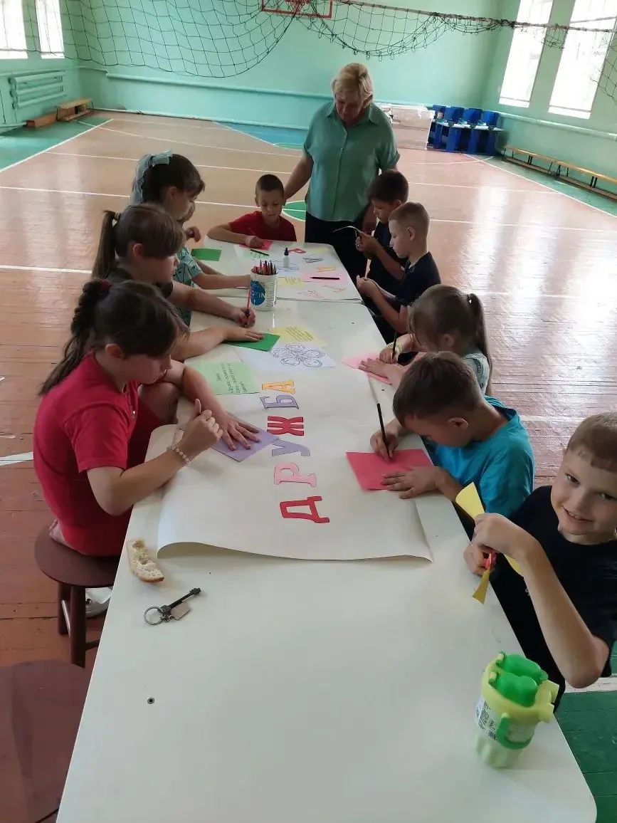 🎨 День художника в пришкольном лагере «Солнышко»! 🎨

В восьмой день смены, ребята ГБОУ «Успенской 