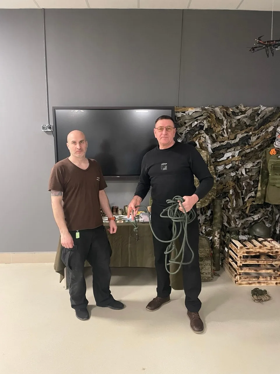 Сегодня закончили работу над созданием экспозиции по специальной военной операции в Школе № 55 г. Пе