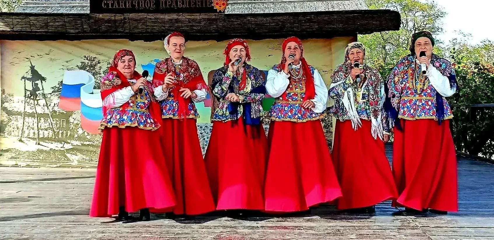 Ансамбль казачьей песни «Обрада» им. атамана М. Саморукова Центрального Дома культуры с...