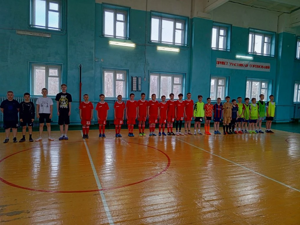 Под занавес весенних каникул мы провели первенство СШ "Чемпион" по футболу среди мальчи...