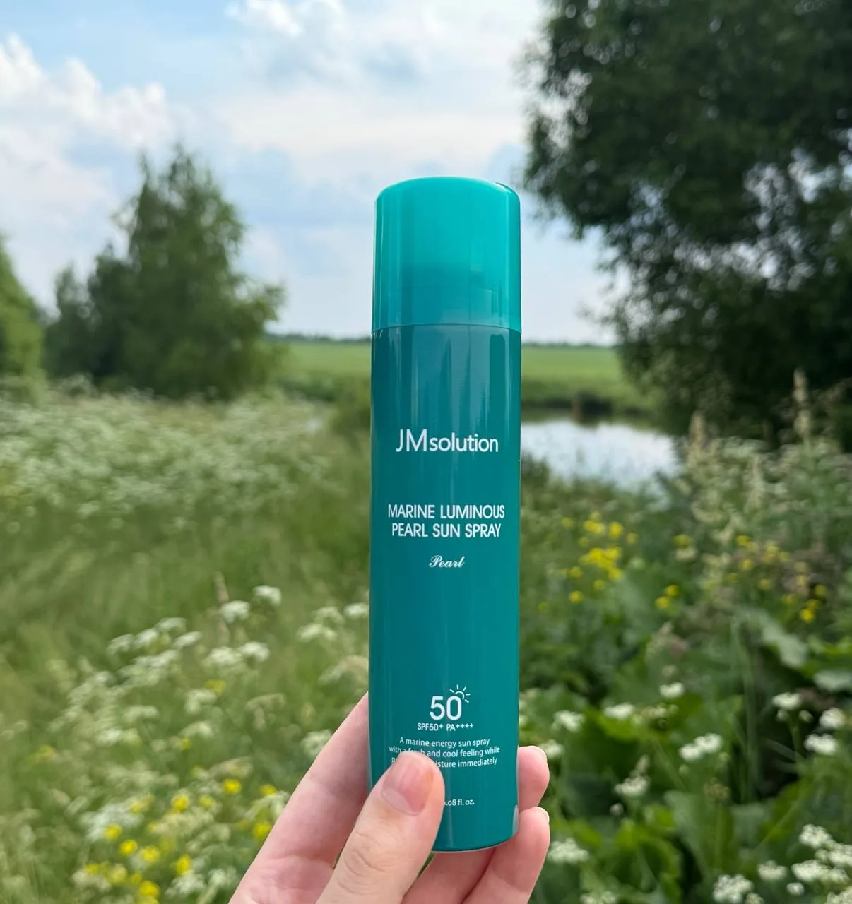 Прекрасный SPF50 для лица и тела в удобном формате до 1000₽. Сделал несколько пшиков и побежал по св