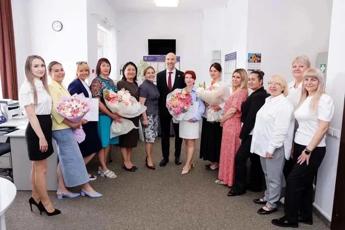 Поздравляю с Днём социального работника!