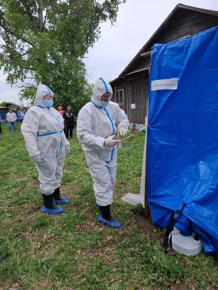 Государственная ветеринарная служба района на территории с. Ленинское провела командно‑...
