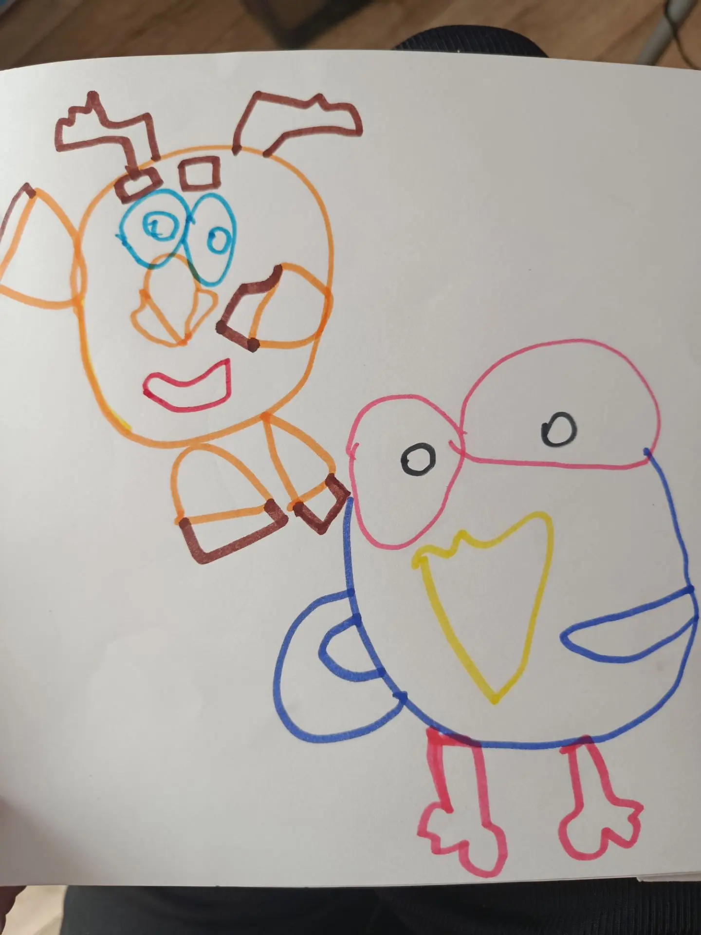 Иногда мне кажется, что мы живем в студии мультипликации, потому что рисунки ежедневно ...