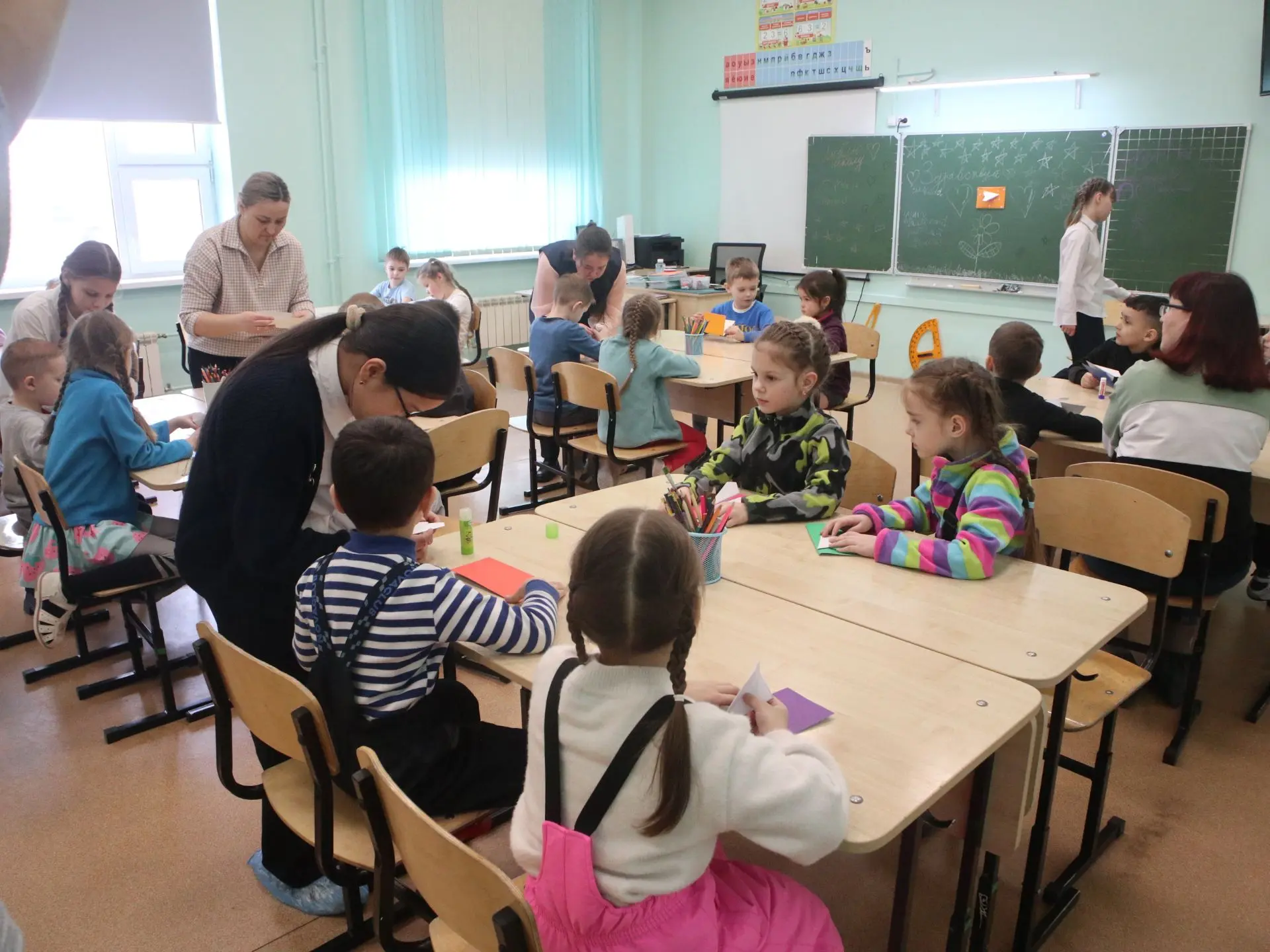 ✨ Путешествие в школу начинается уже сейчас!  20 марта школа №69 распахнула свои двери для самых мал