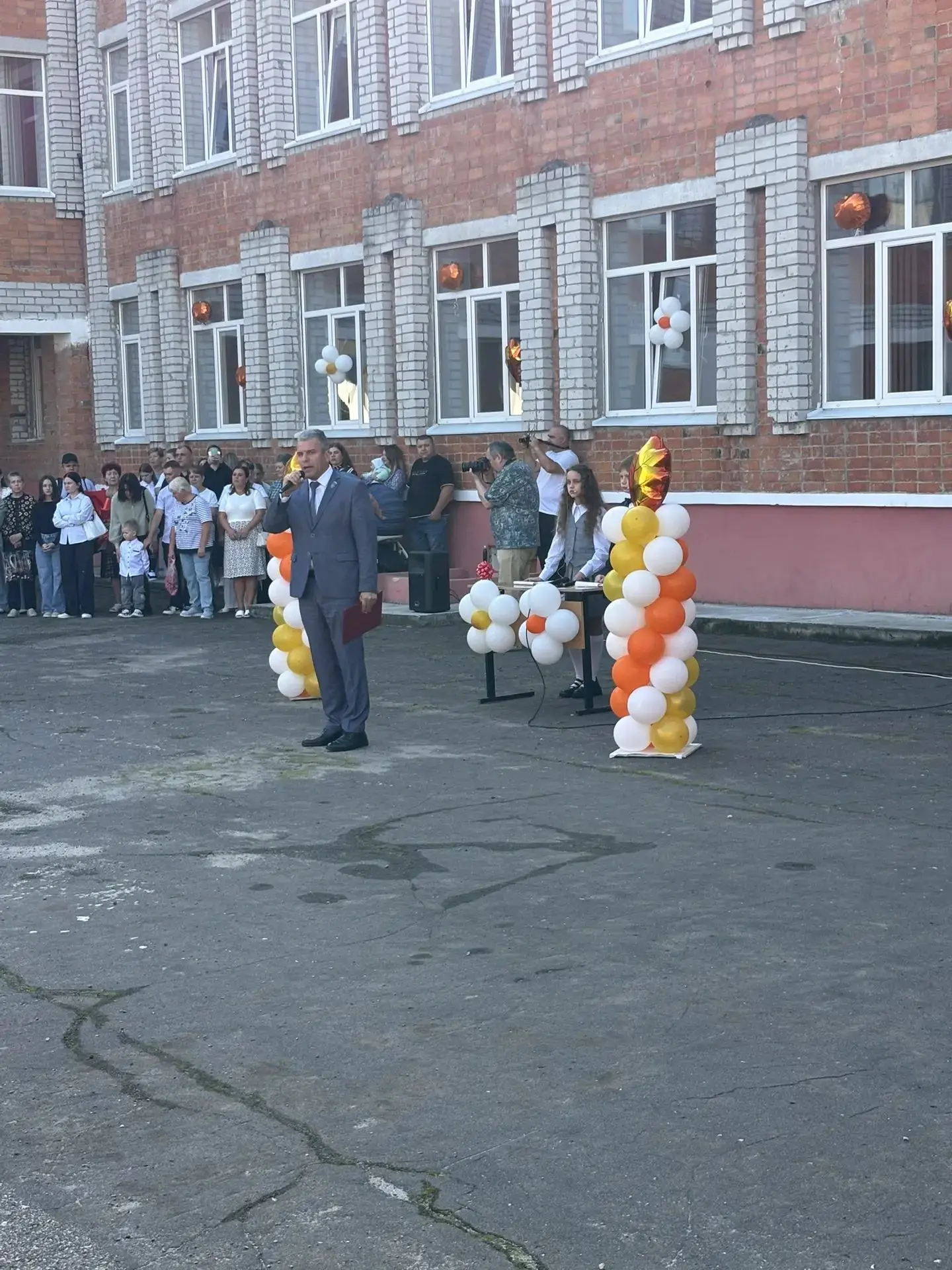 Вот и прозвенел первый звонок! 🔔💐
