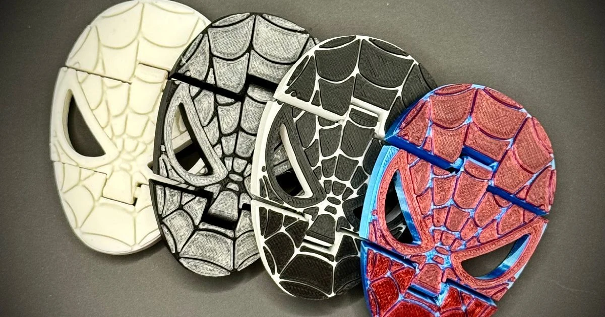 Flexi Spider-Man Head (Spidy)

Крутой гибкий Спайди готов качаться на твоей сумке или рюкзаке 🕷️🕸️