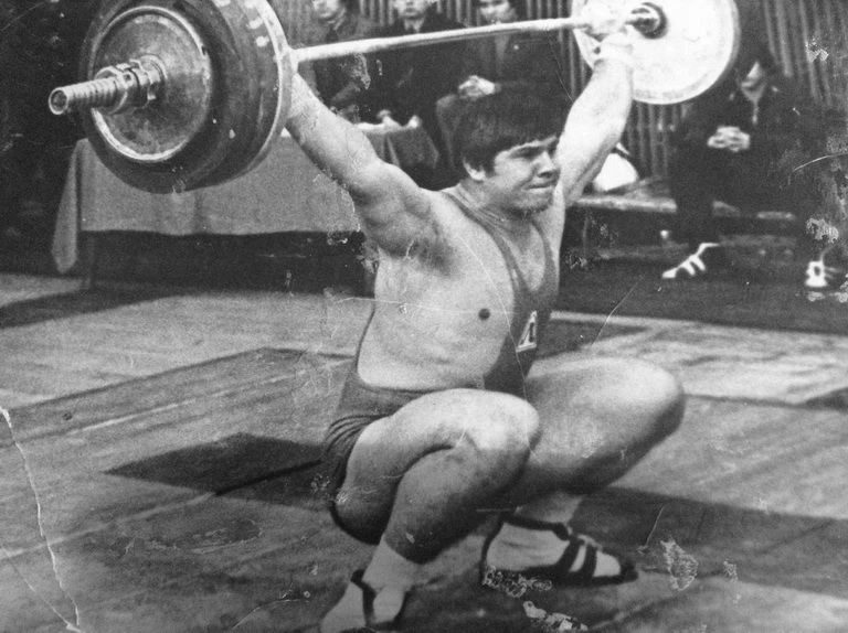 https://leningrad.spb.su/vladimir-gercev-na-leningradskom-pomoste/