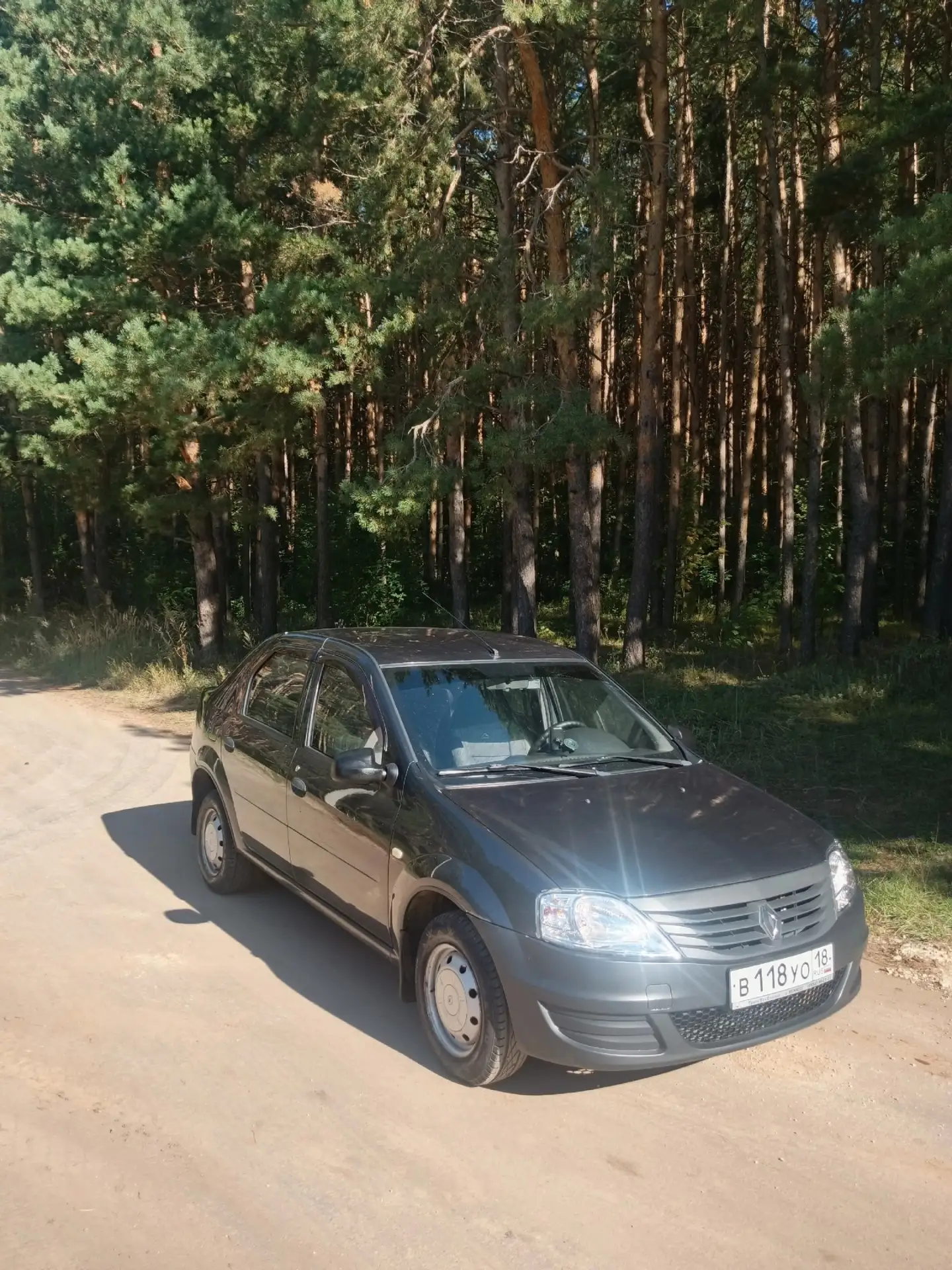 RENAULT LOGAN 2011 года! Надежный, обслуженный автомобиль. Зеленая автотека. ПТС оригин...