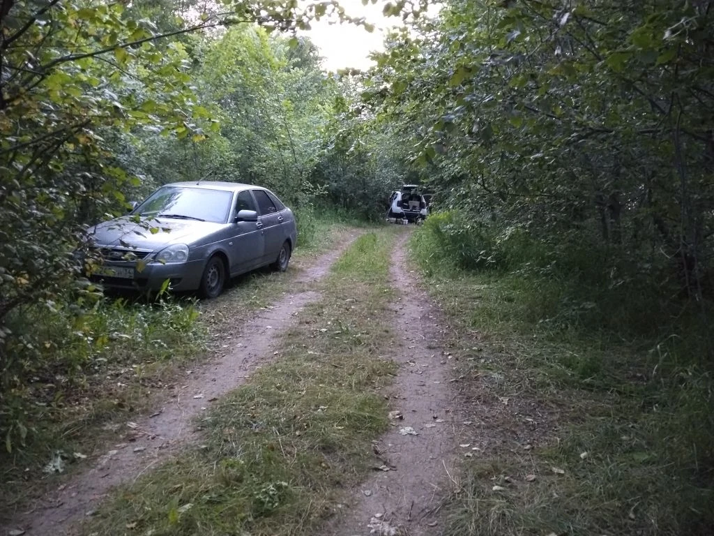 Трудно было найти свободное местечко, народу полно)