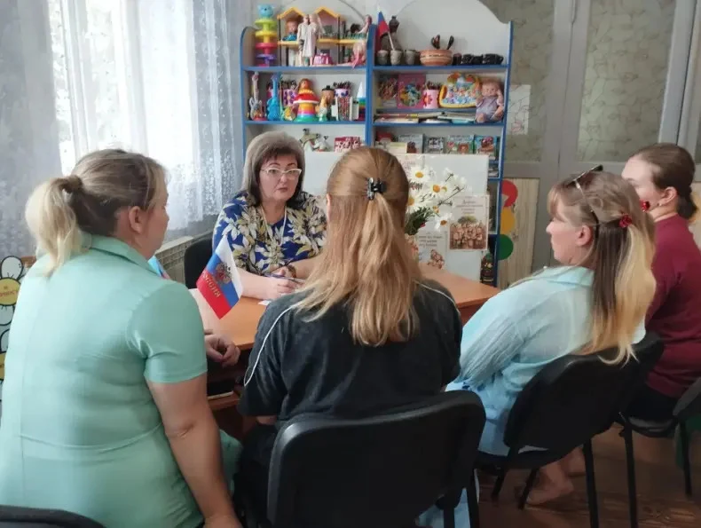 Заседание дискуссионного клуба на тему: «Родители обязаны — педагоги должны»