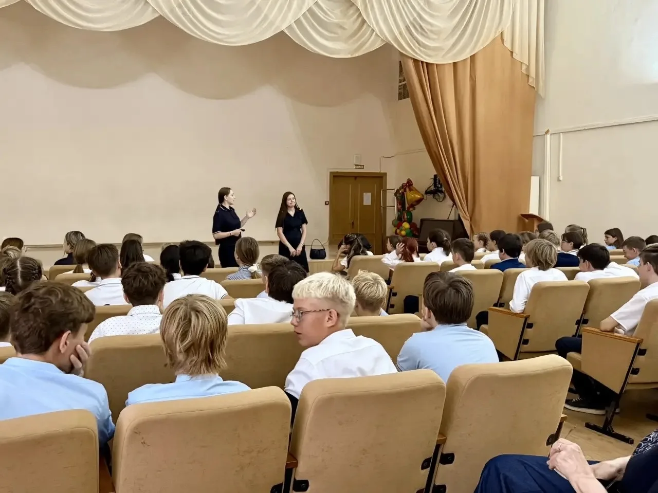 Сегодня, 3 сентября, в лицее прошла профилактическая беседа учащихся 7-х классов с инсп...