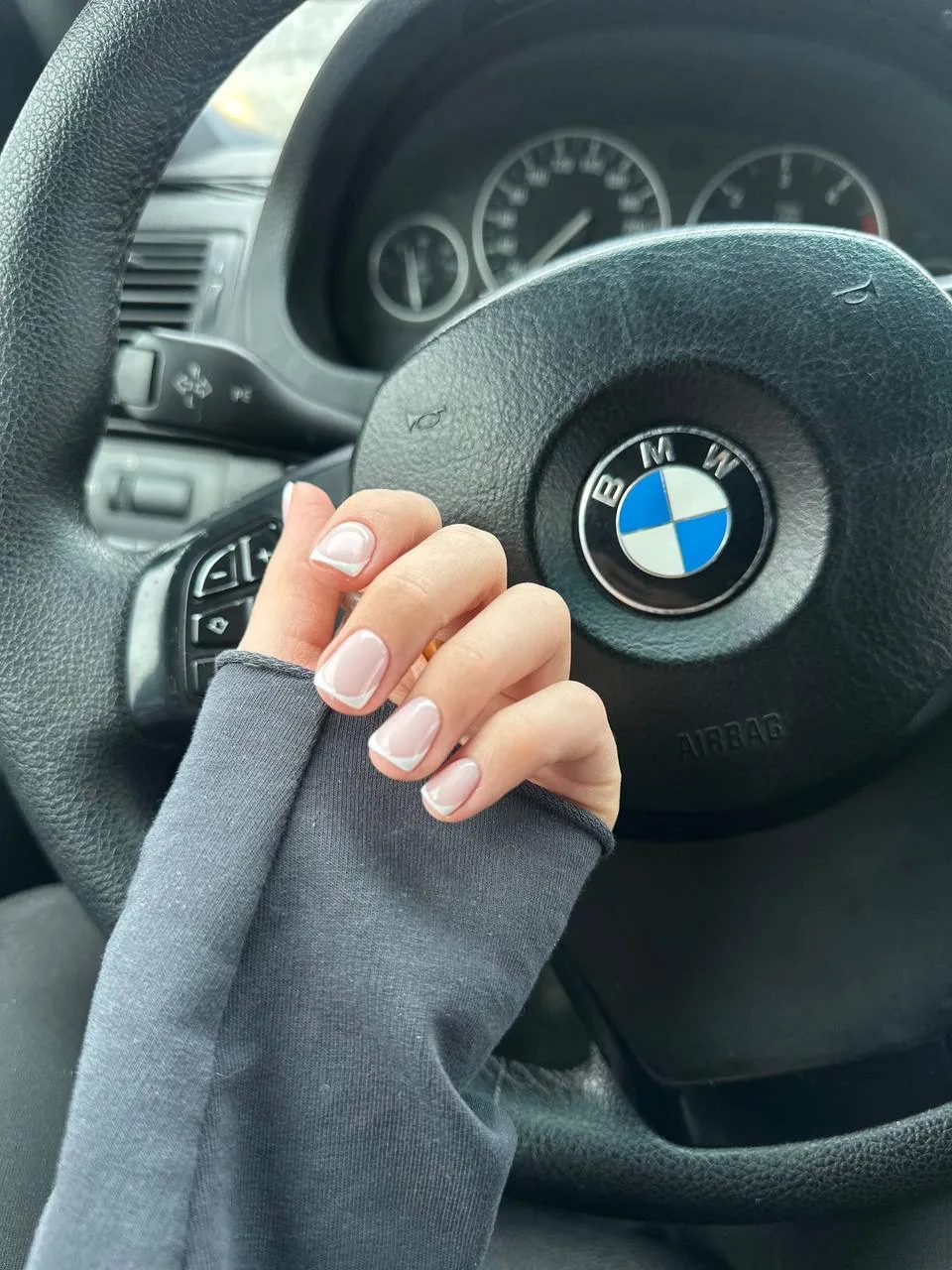 Ухоженные ручки никогда не выйдут из моды ❤️