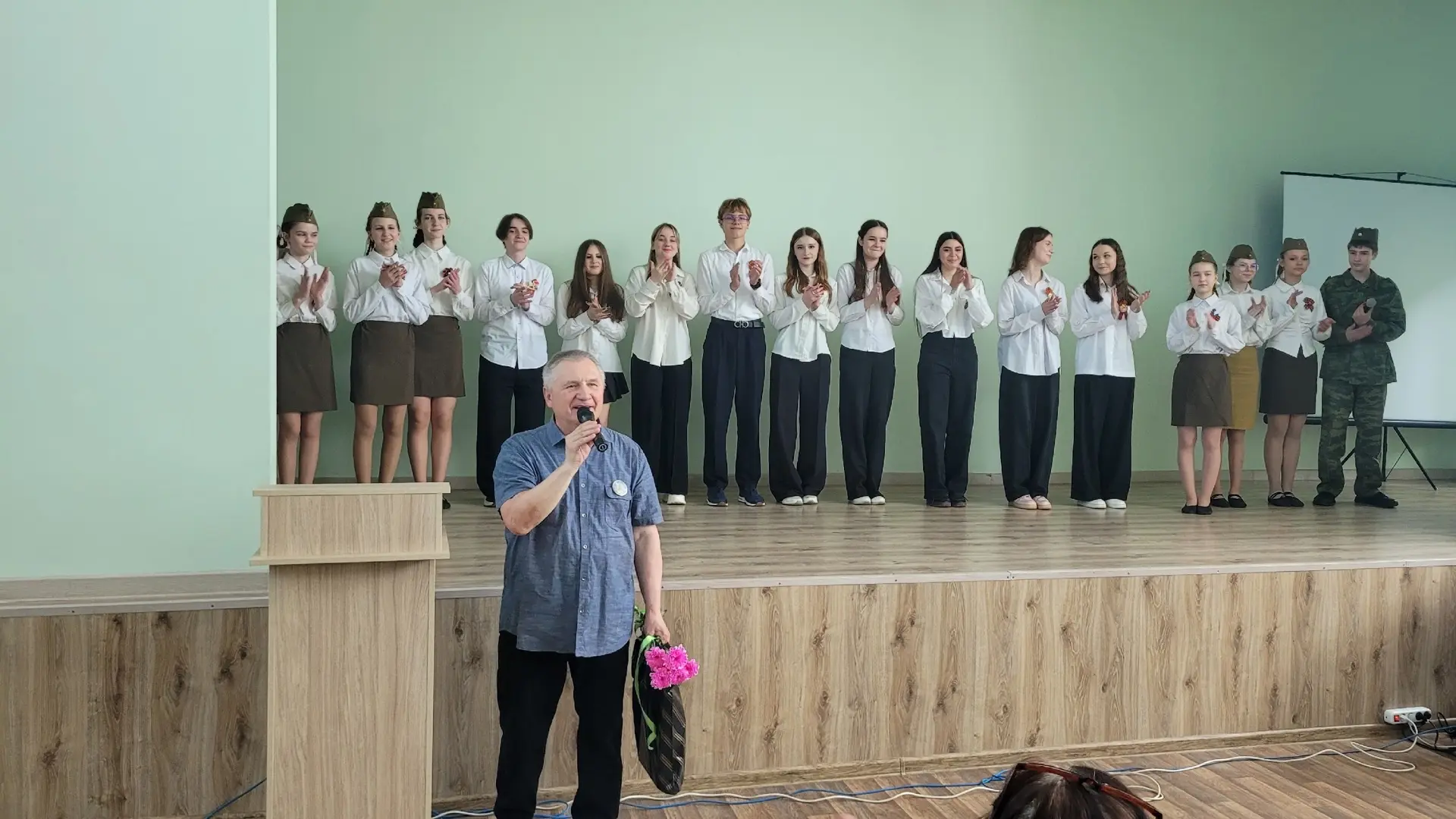 🌟Урок мужества: встреча с представителем Совета ветеранов  ⚡ 7 мая в предверии дня Победы в актовом 