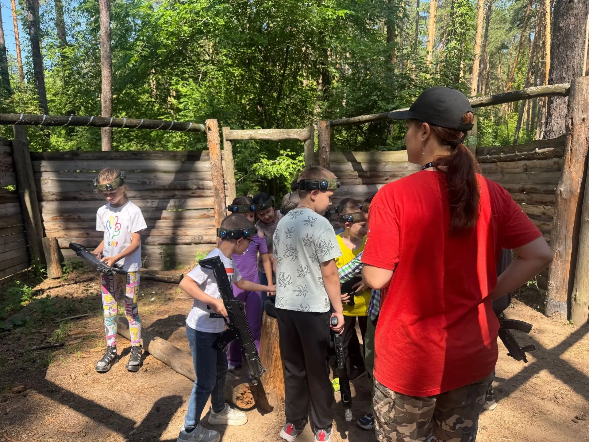 🏕️Лазертаг в пришкольном лагере!

Сегодня наш лагерь превратился в отряд специального назначения! �