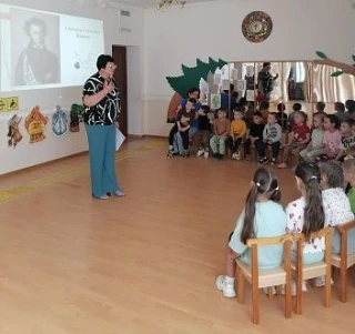 Накануне дня рождения великого русского поэта А.С. Пушкина в детском саду проходят пушкинские дни. С