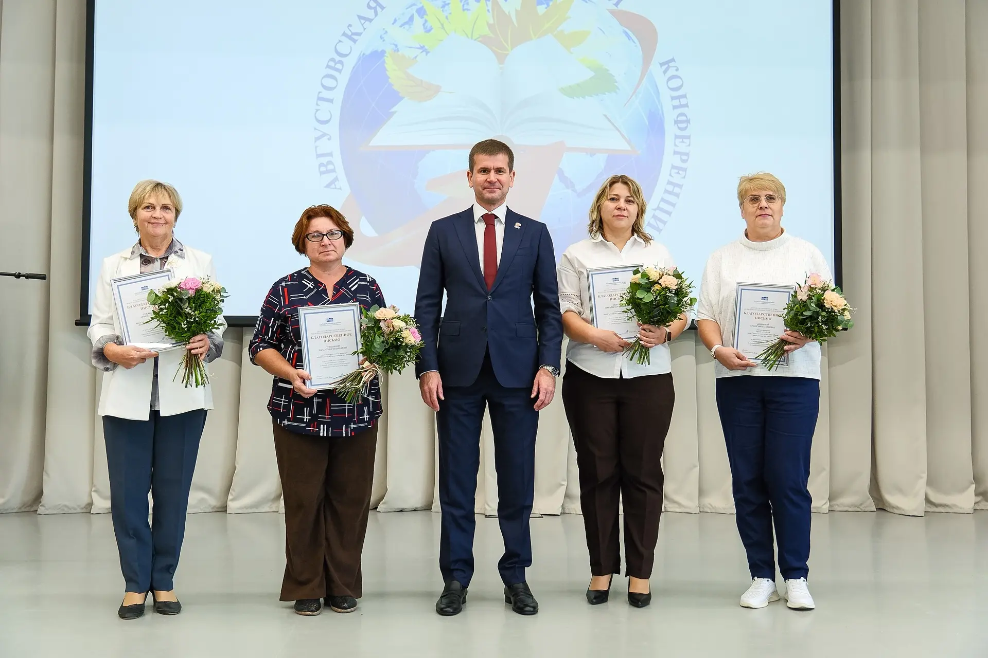 👩‍🏫В Шатуре вместе с главой Шатуры Николаем Прилуцким и депутатом Московской областно...