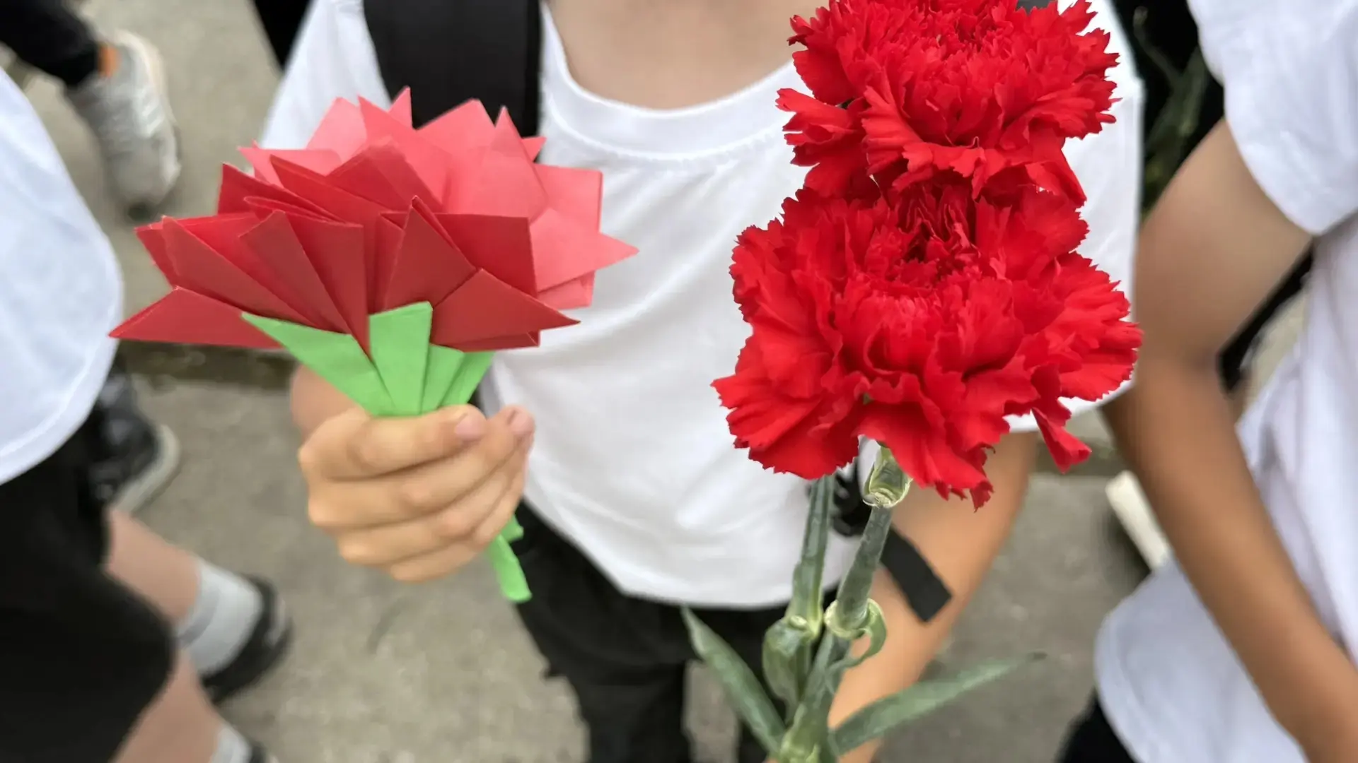Память, которой не будет конца: ребята Средней школы № 20 участвовали в мероприятии, посвященному Дн