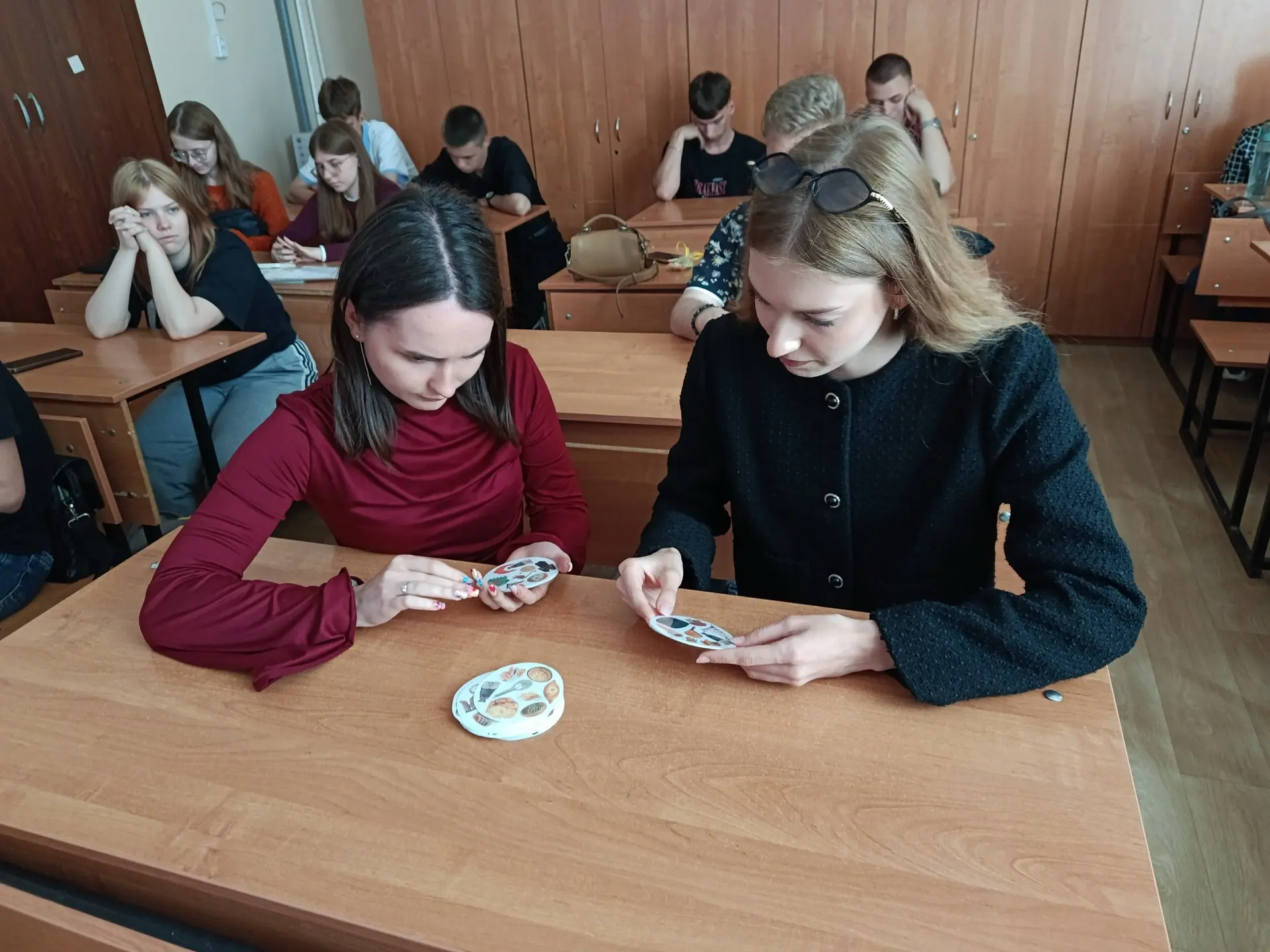 🎈ОГУ имени И.С. Тургенева проводит мероприятия, приуроченные к празднованию Дня России 

День Росси
