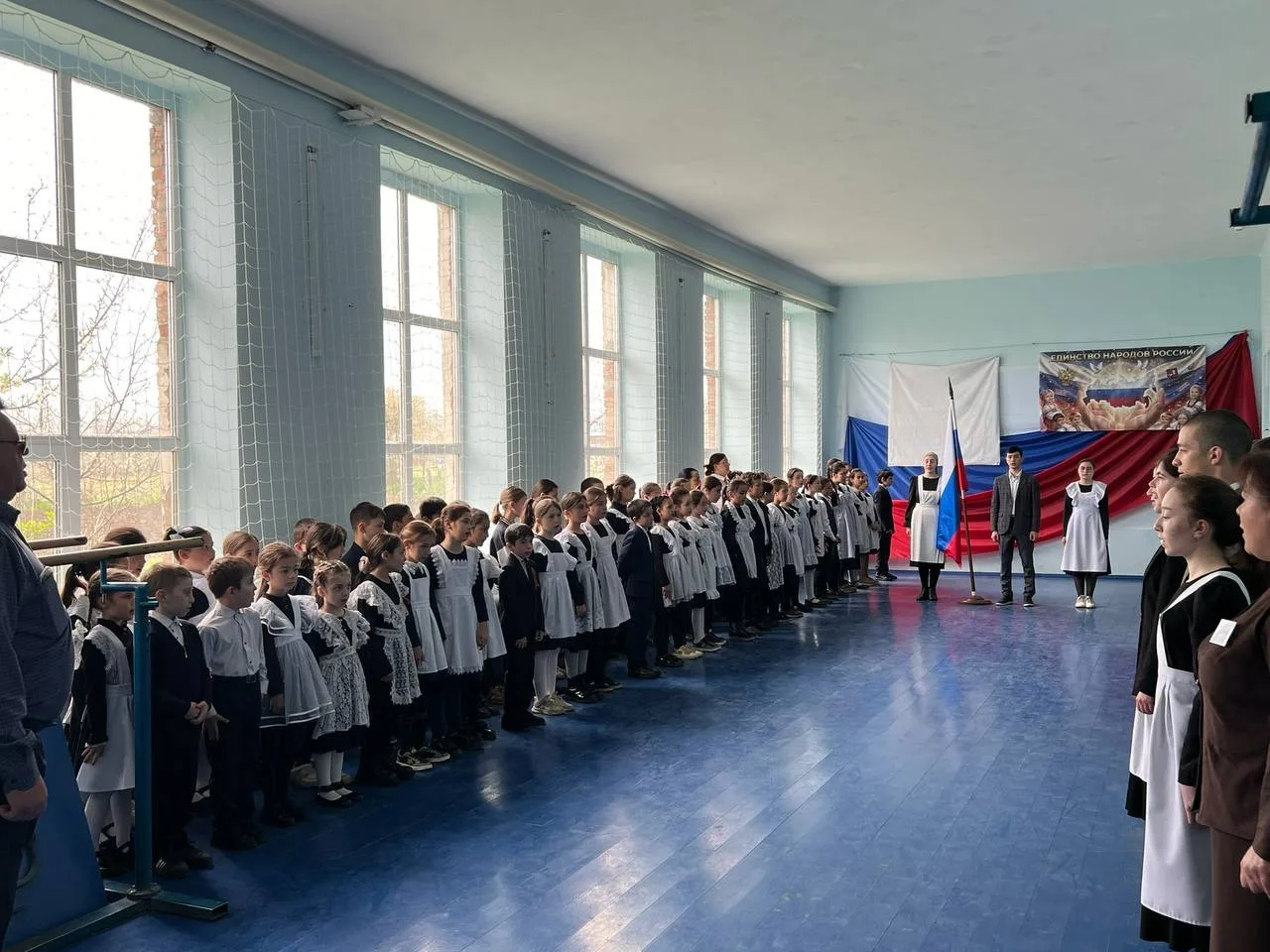 🇷🇺Очередное занятие цикла «Разговоры о важном» в школе было посвящено феномену военно...