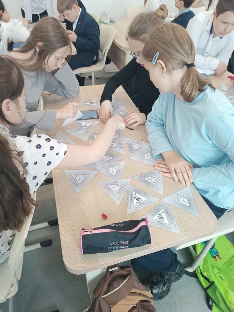 🦠Для обучающихся 5б класса прошёл биологический турнир под руководством Ватлиной И. В.  ✨Ребята разд