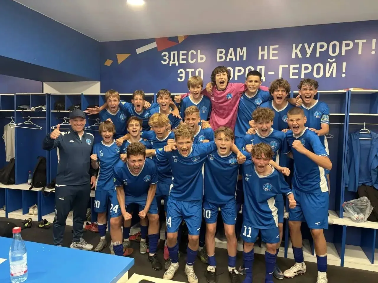 🥅 Победа в Новороссийске!  Ученик 9 «В» класса Якимов Ярослав принял участие в чемпионате России по 