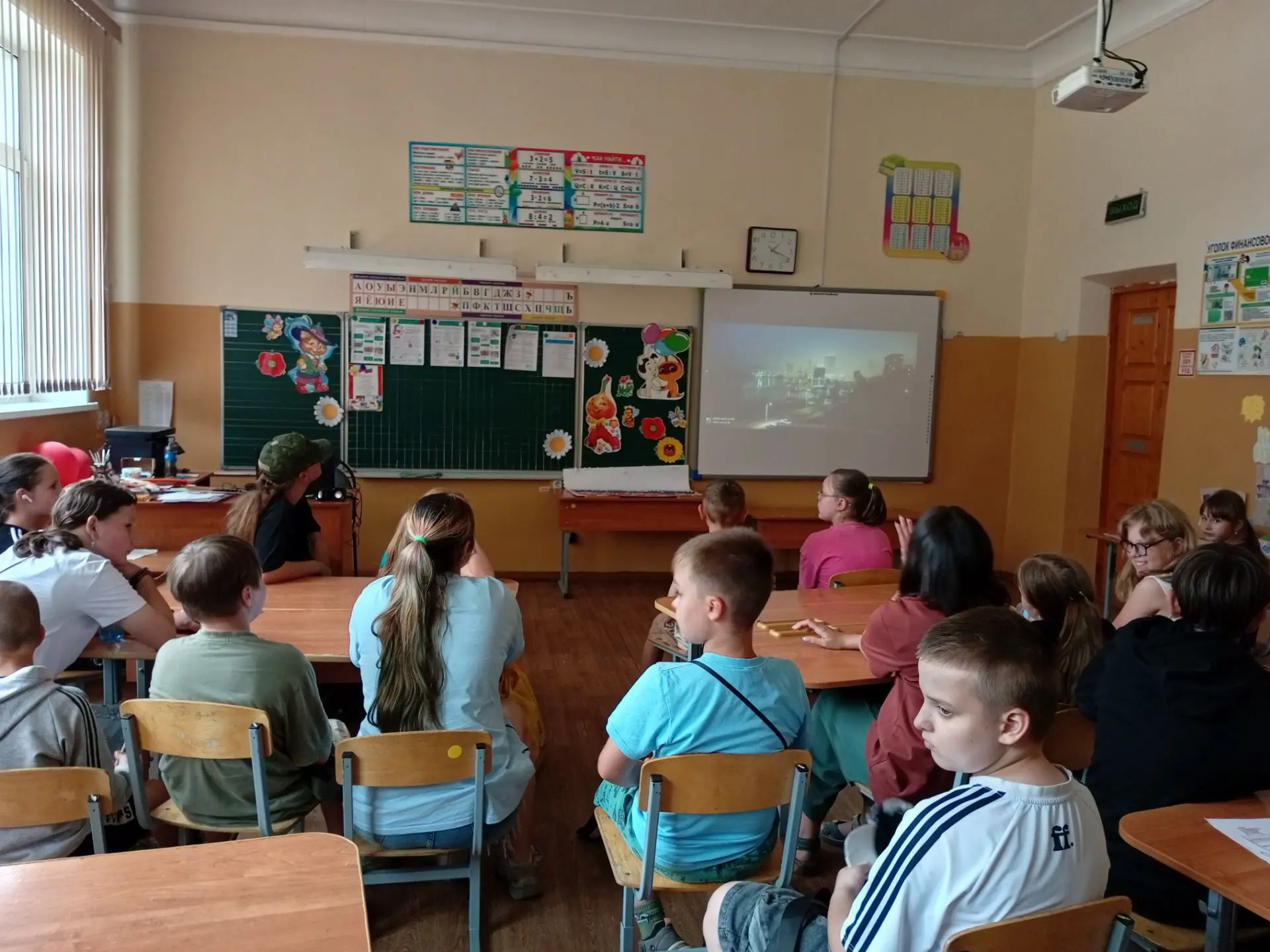 В летнем пришкольном лагере "Планета Детства" проведена виртуальная экскурсия, посвящённая Дню рожде