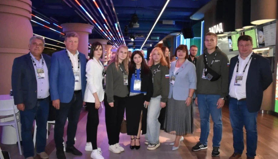 В Москве прошел форум Народного фронта — на одной площадке собрались более 1200 активис...
