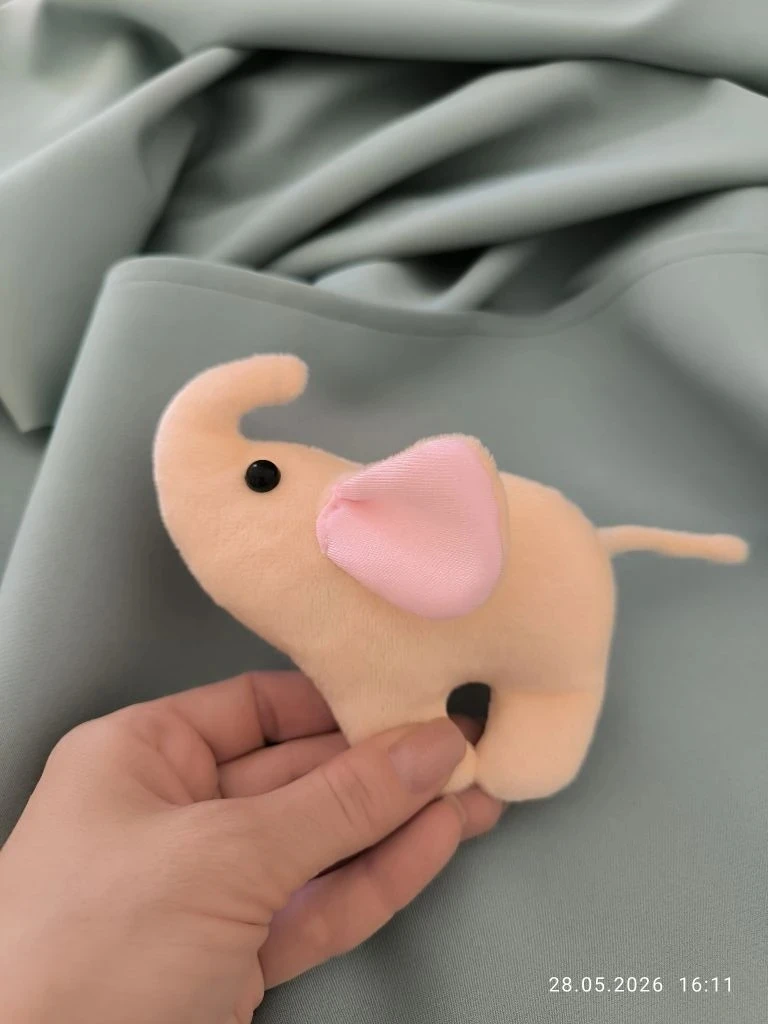 Завтра — день самого уютного слоника 🐘🧡