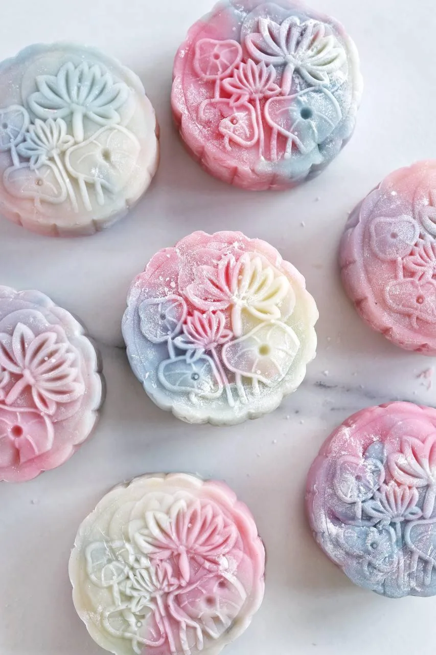 Сегодня день мастер-класса Саши Денисовой 💗

Если вы тоже скучали по живым эфирам, то обязательно п