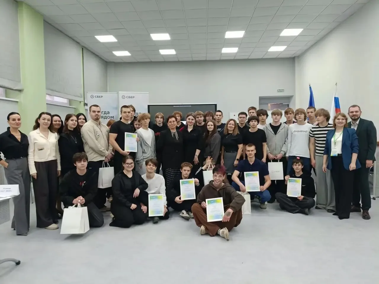 💳Сбер и Мурманский индустриальный колледж запустили «Стартап-лабораторию»: студенты ра...
