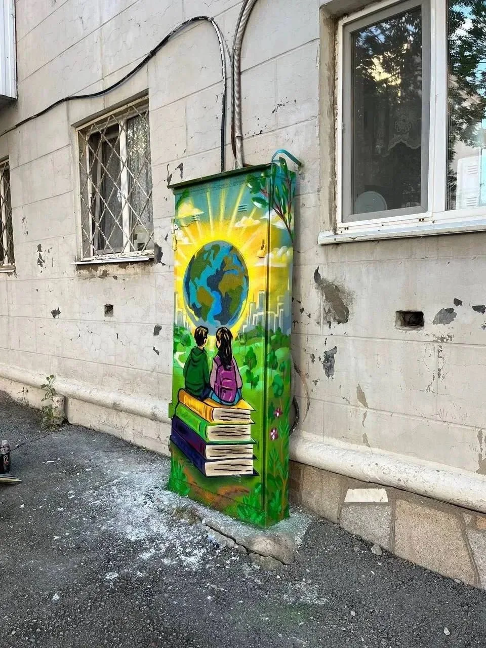 🎨 Уфимские художники превратили телекоммуникационные шкафы в арт-объекты